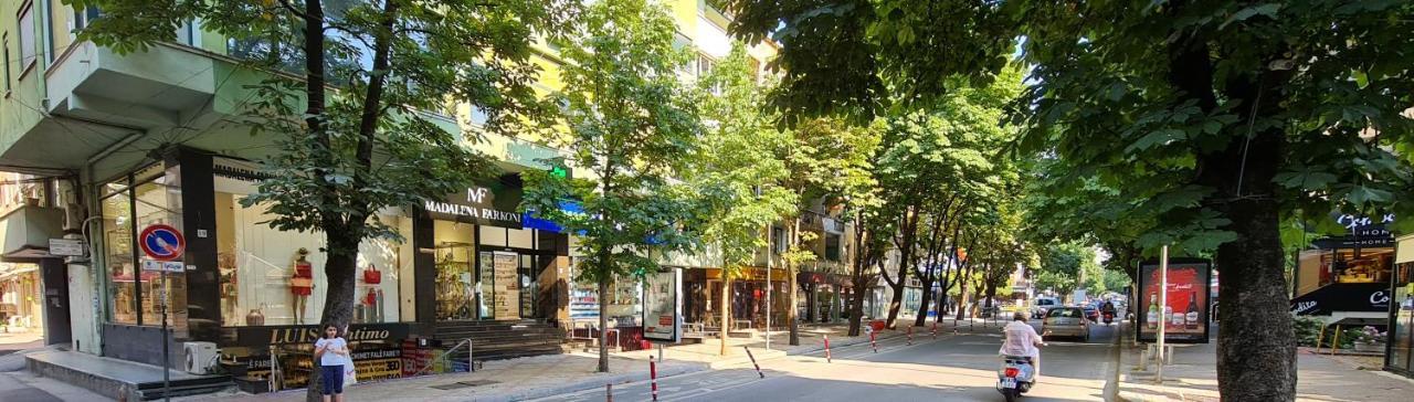 2V1 - Blloku Zy Apartment Tiranë Luaran gambar